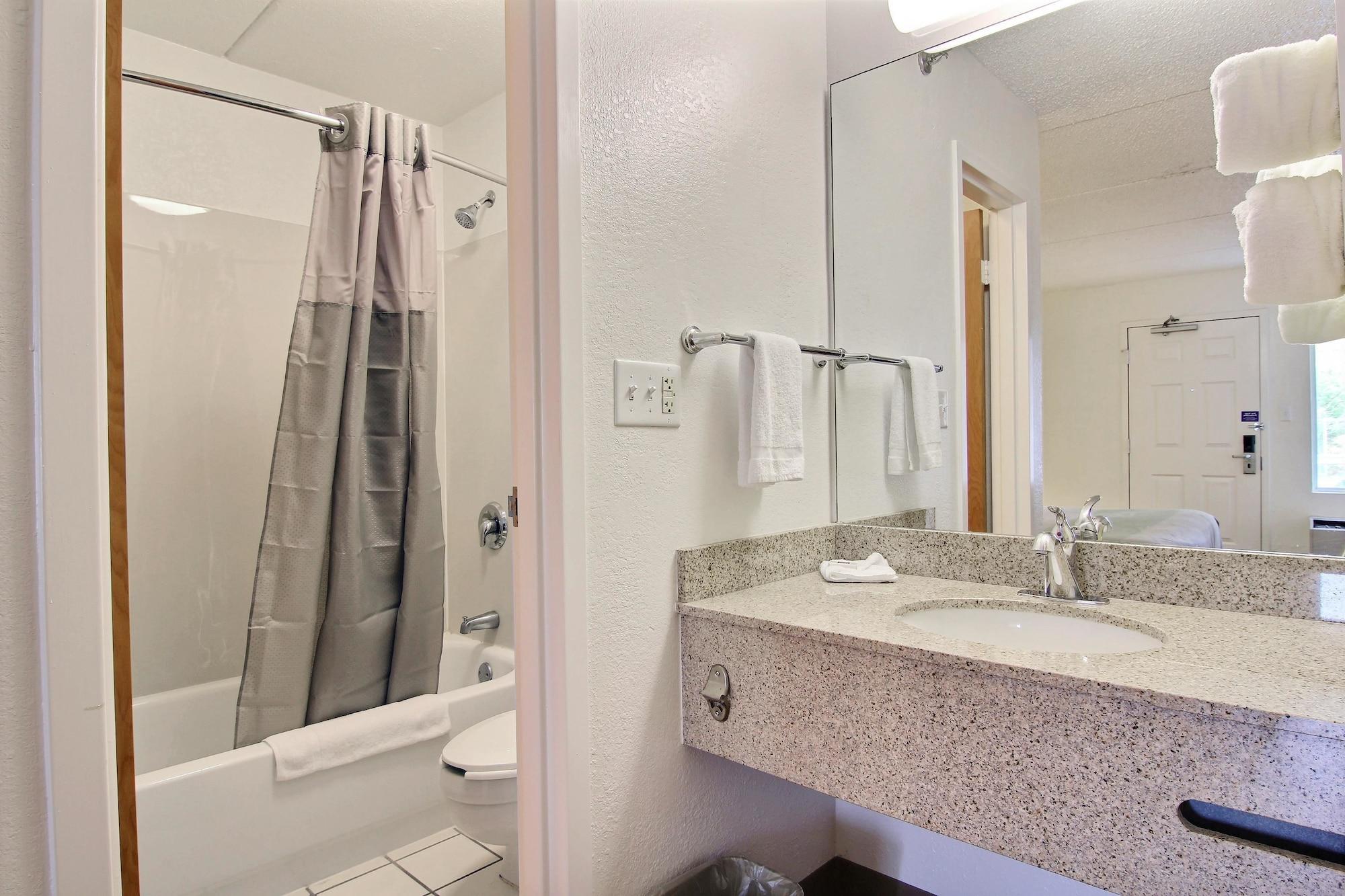 Willow Lodge Willoughby Cleveland エクステリア 写真