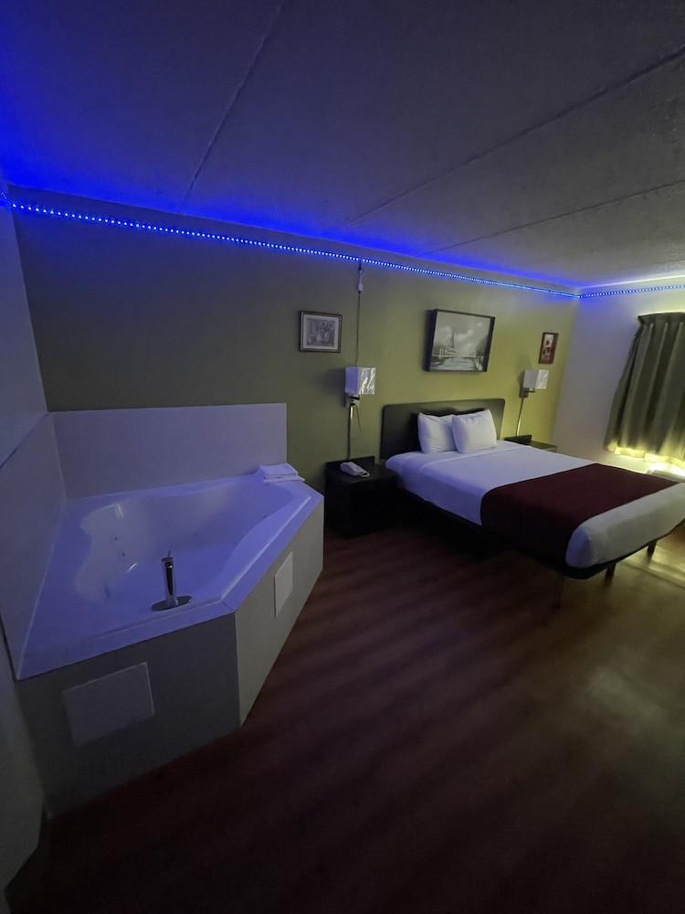 Willow Lodge Willoughby Cleveland エクステリア 写真